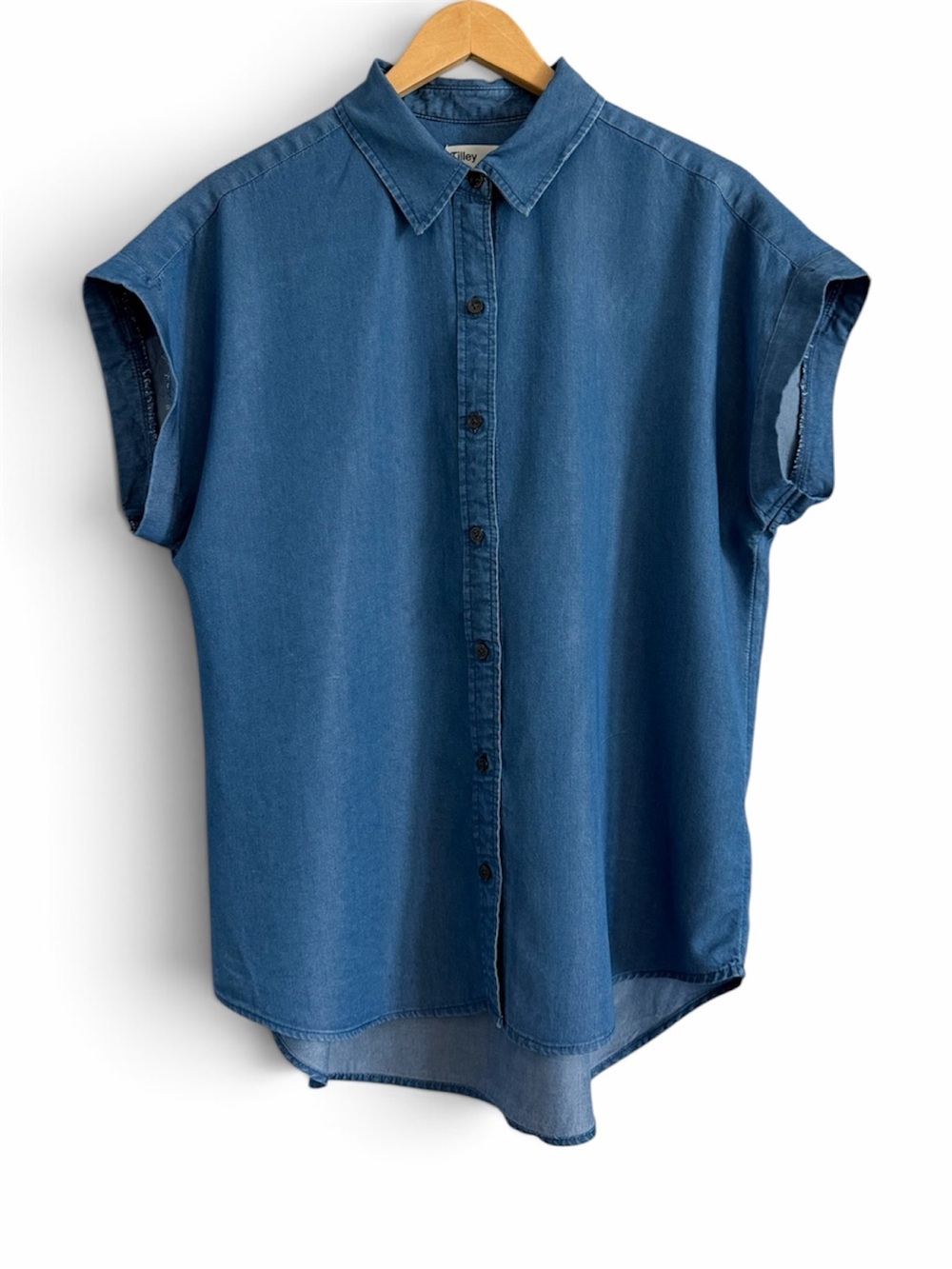 Tilley Chambray Blue Button-Front Short Sleeveless Top Large